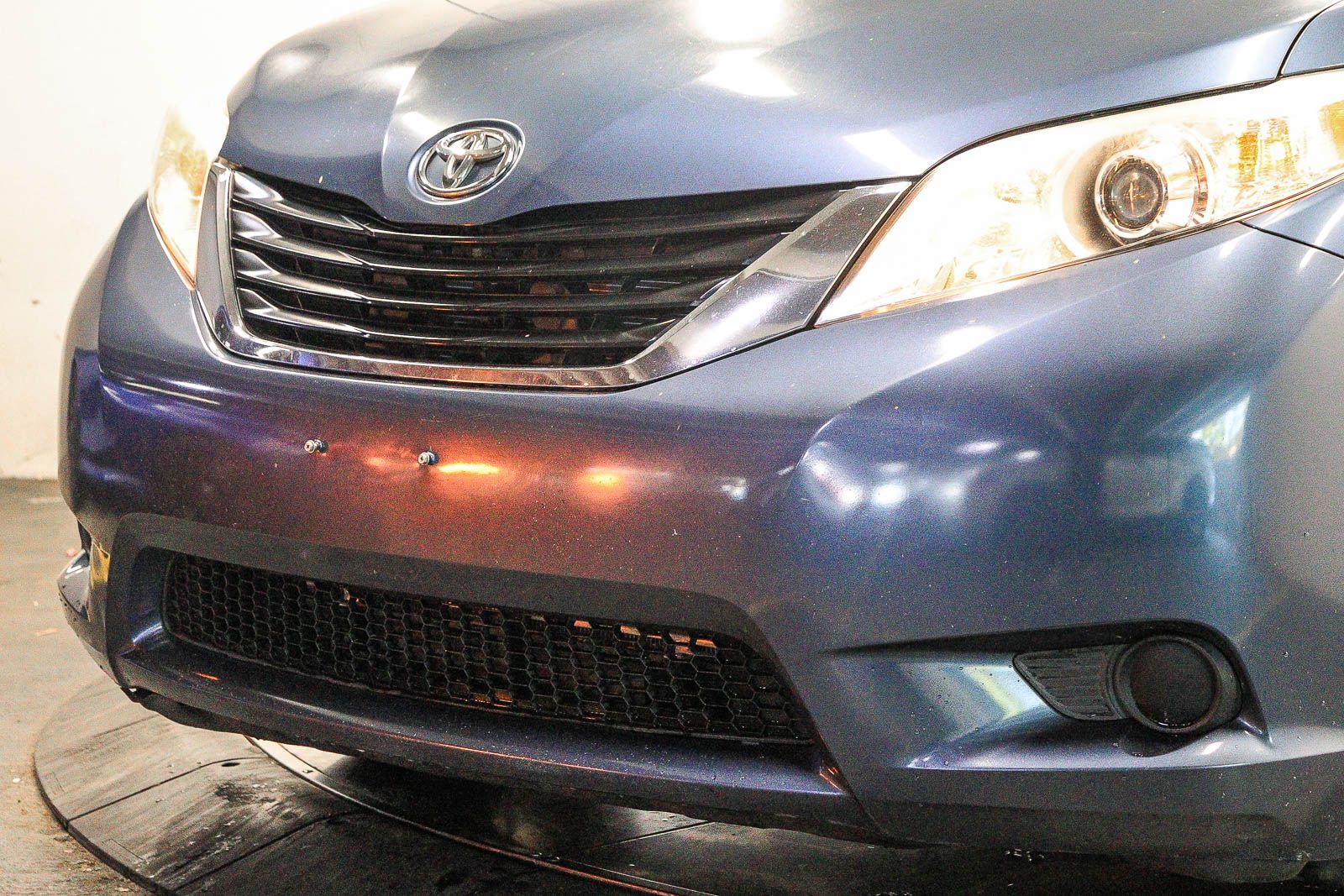 Thumbnail: 2014 Toyota Sienna - 8