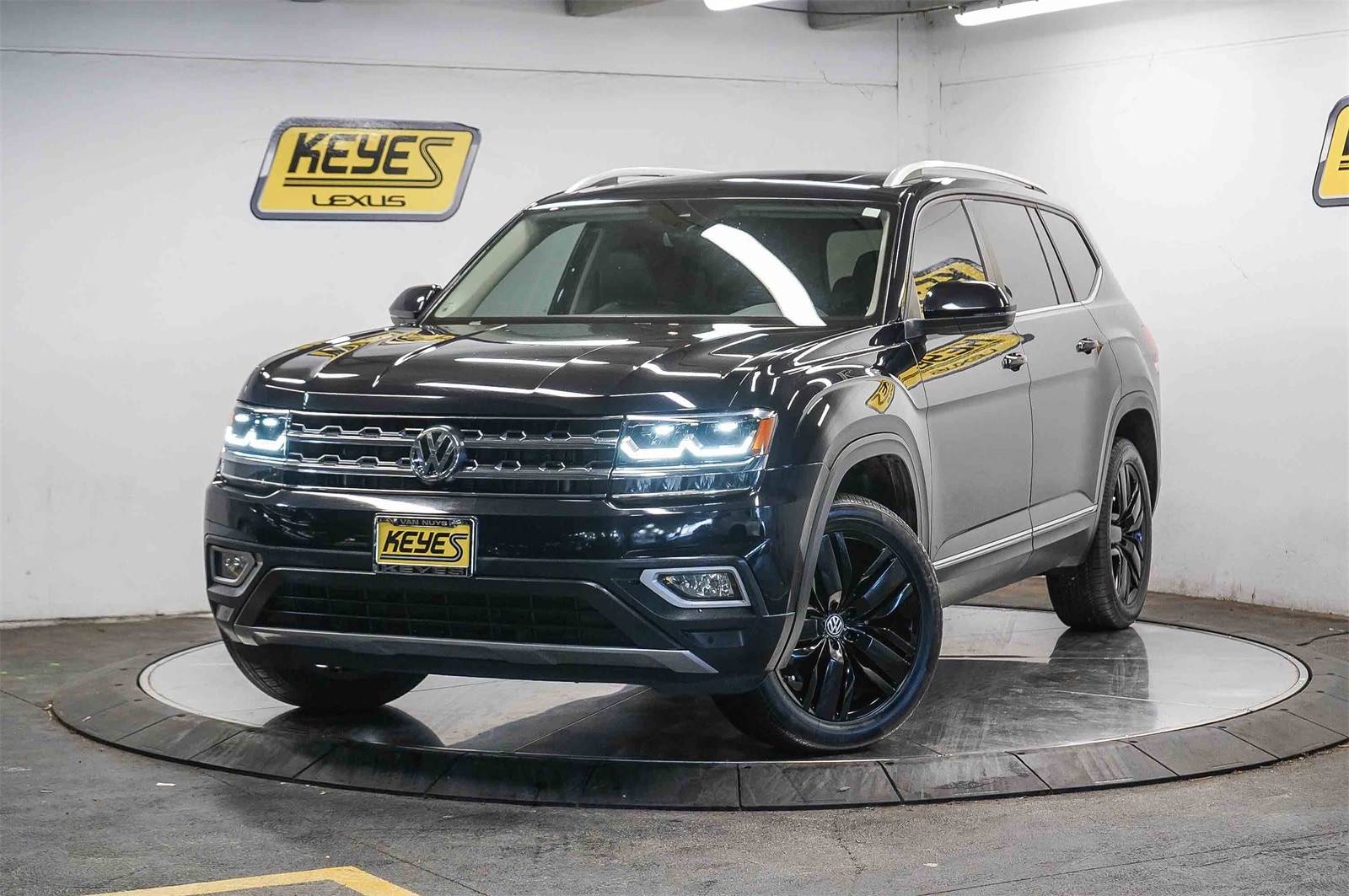 Thumbnail: 2019 Volkswagen Atlas - 1