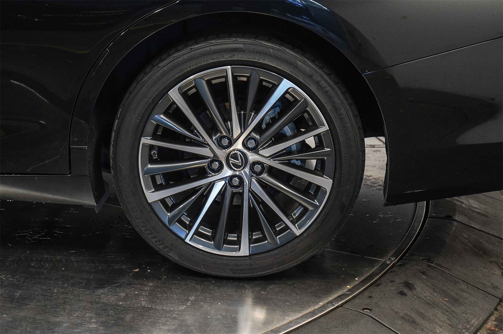 Thumbnail: 2023 Lexus ES - 10