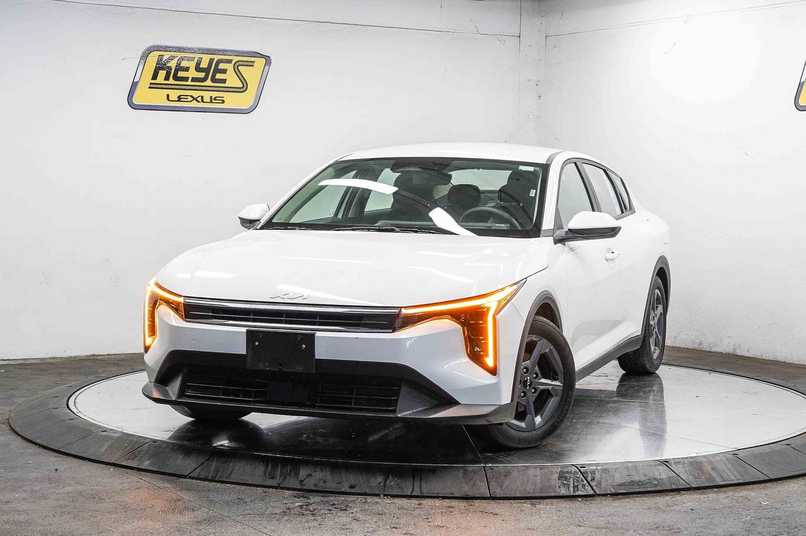 2025 Kia K4 LXS -
                  Van Nuys, CA