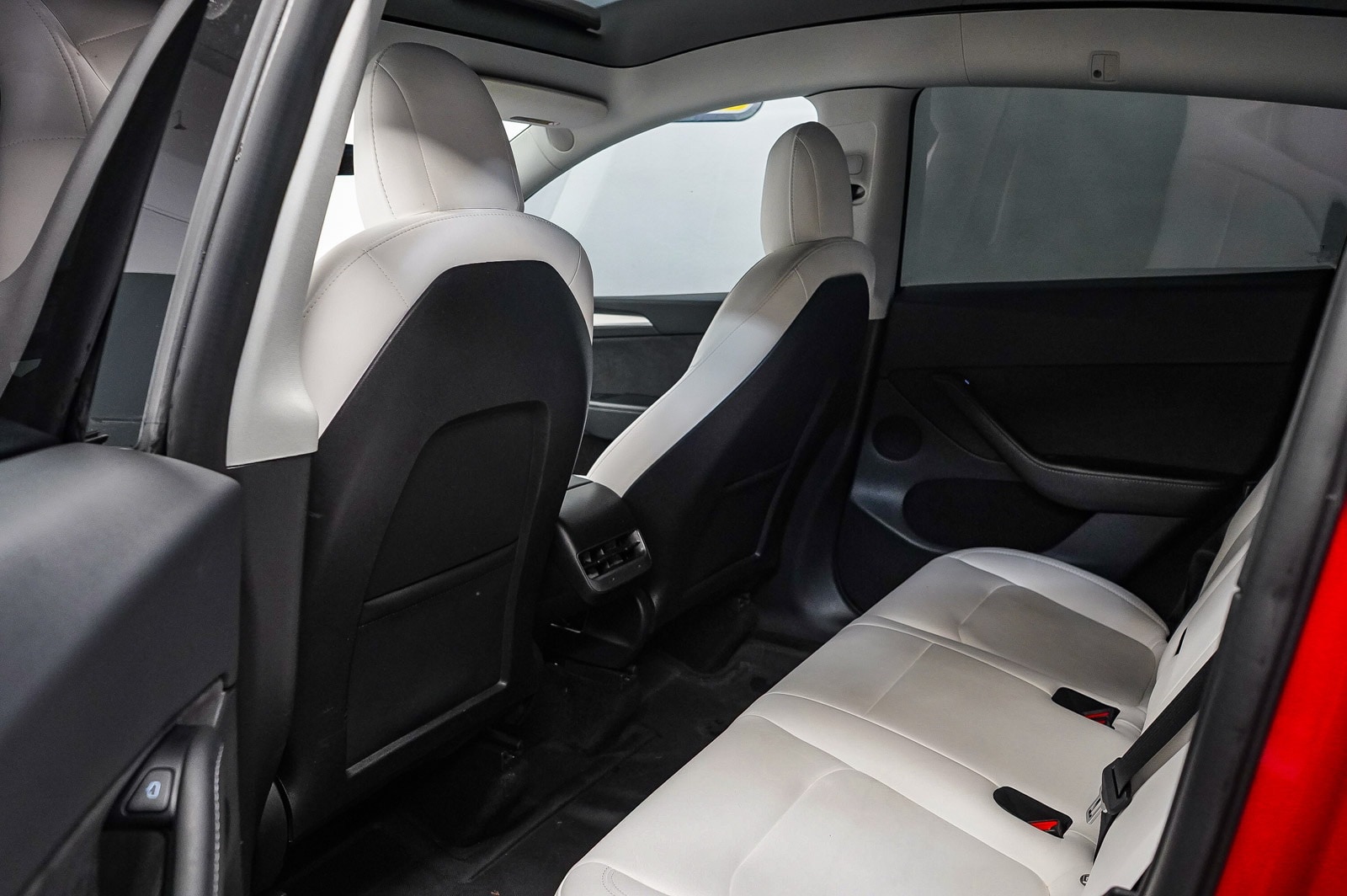 Thumbnail: 2022 Tesla Model Y - 18