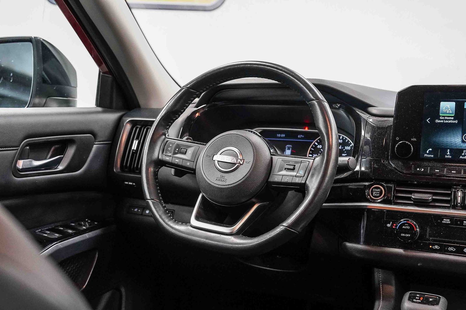 Thumbnail: 2022 Nissan Pathfinder - 15
