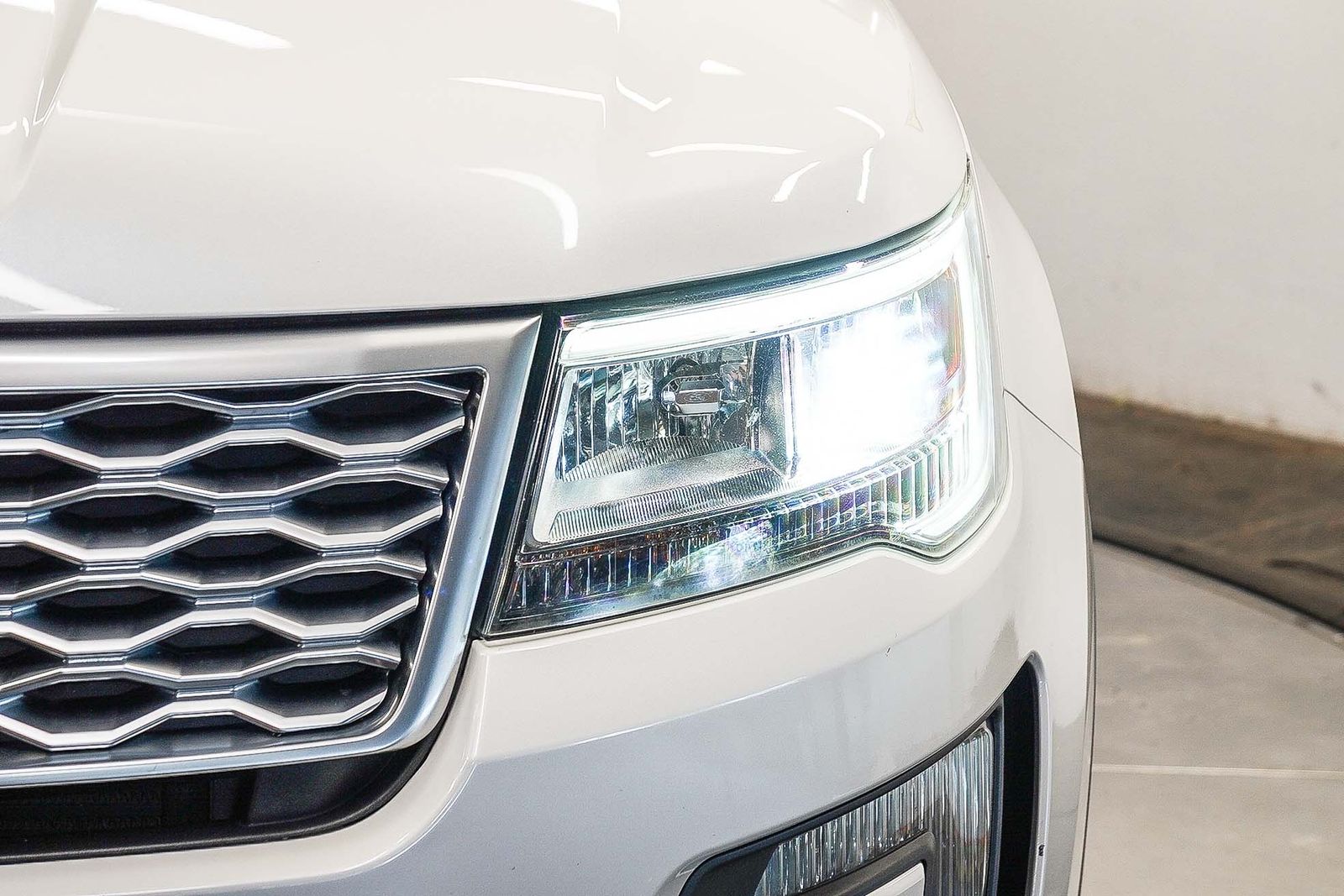 Thumbnail: 2017 Ford Explorer - 7