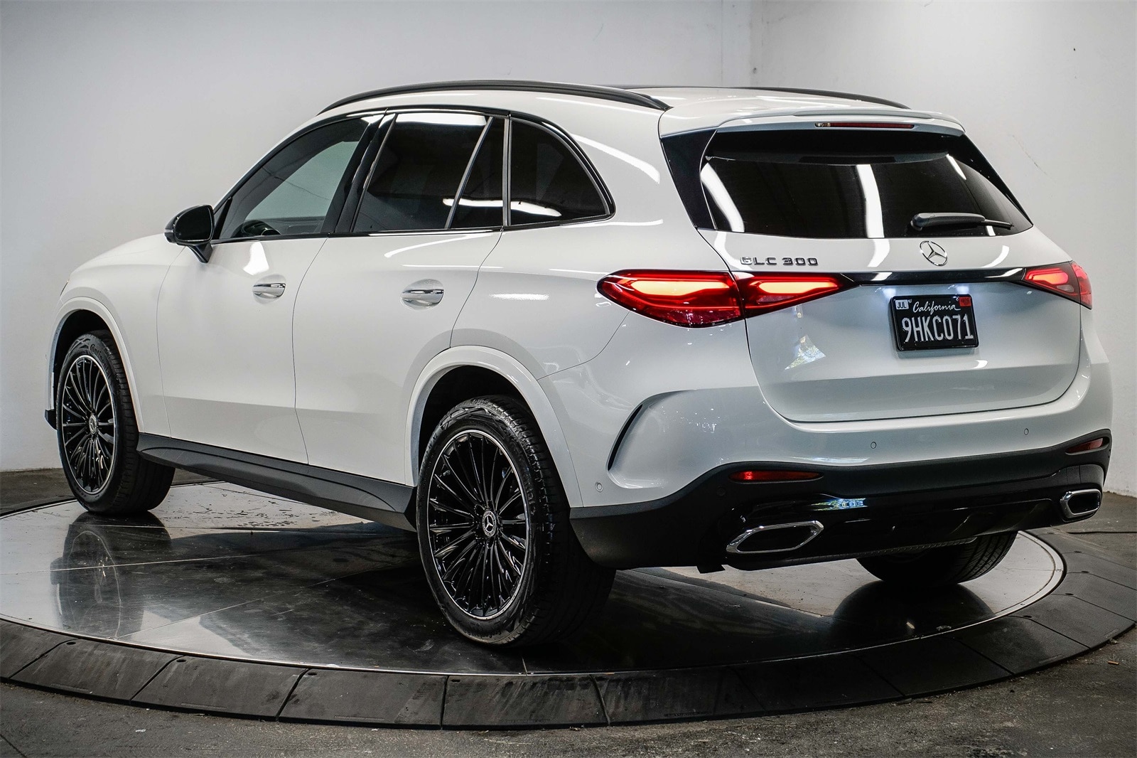 Thumbnail: 2023 Mercedes-Benz GLC - 2