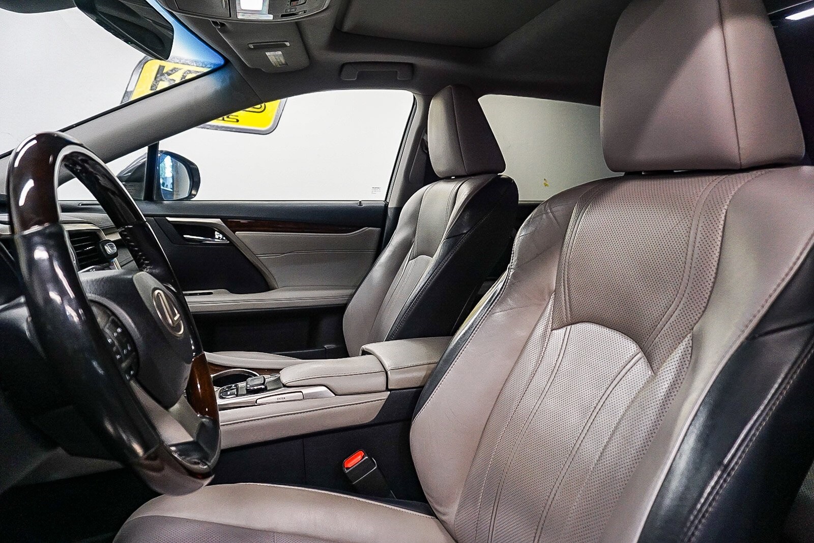 Thumbnail: 2018 Lexus RX - 17