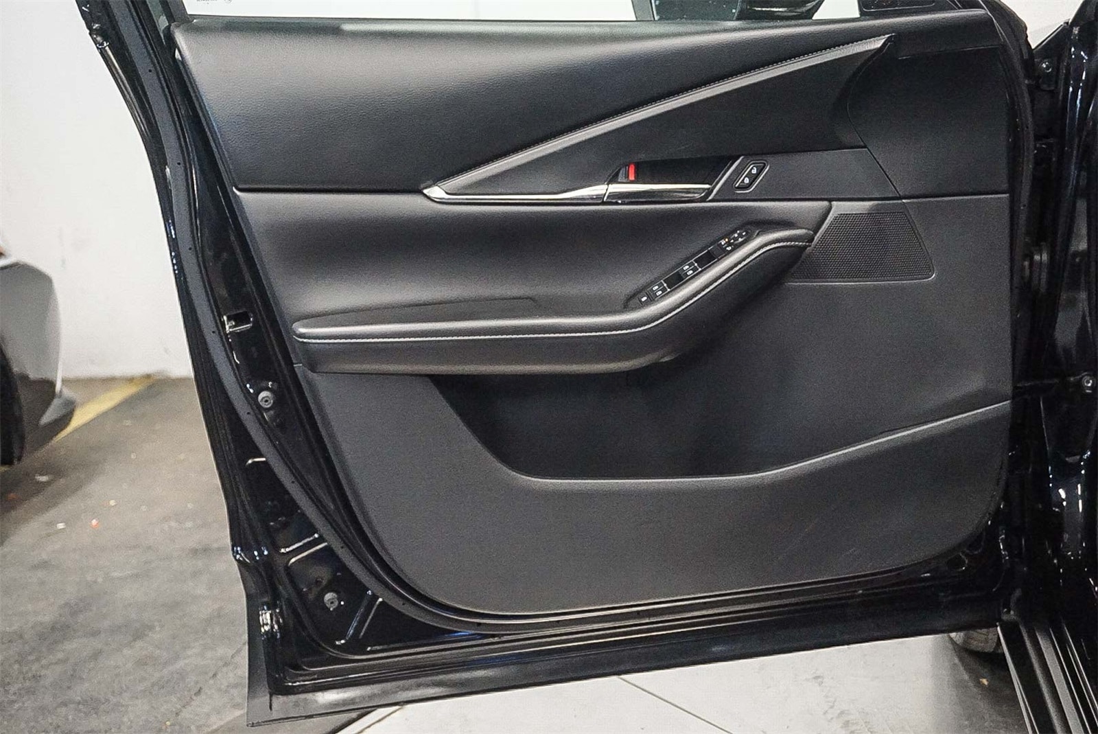 Thumbnail: 2025 Mazda CX-30 - 23