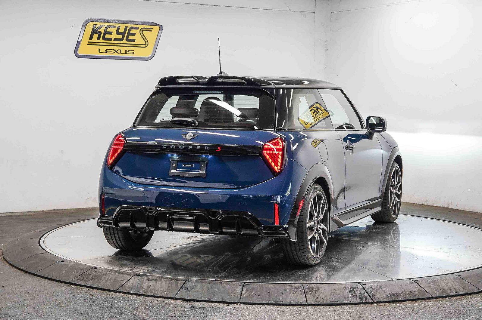 Thumbnail: 2026 MINI Cooper - 3