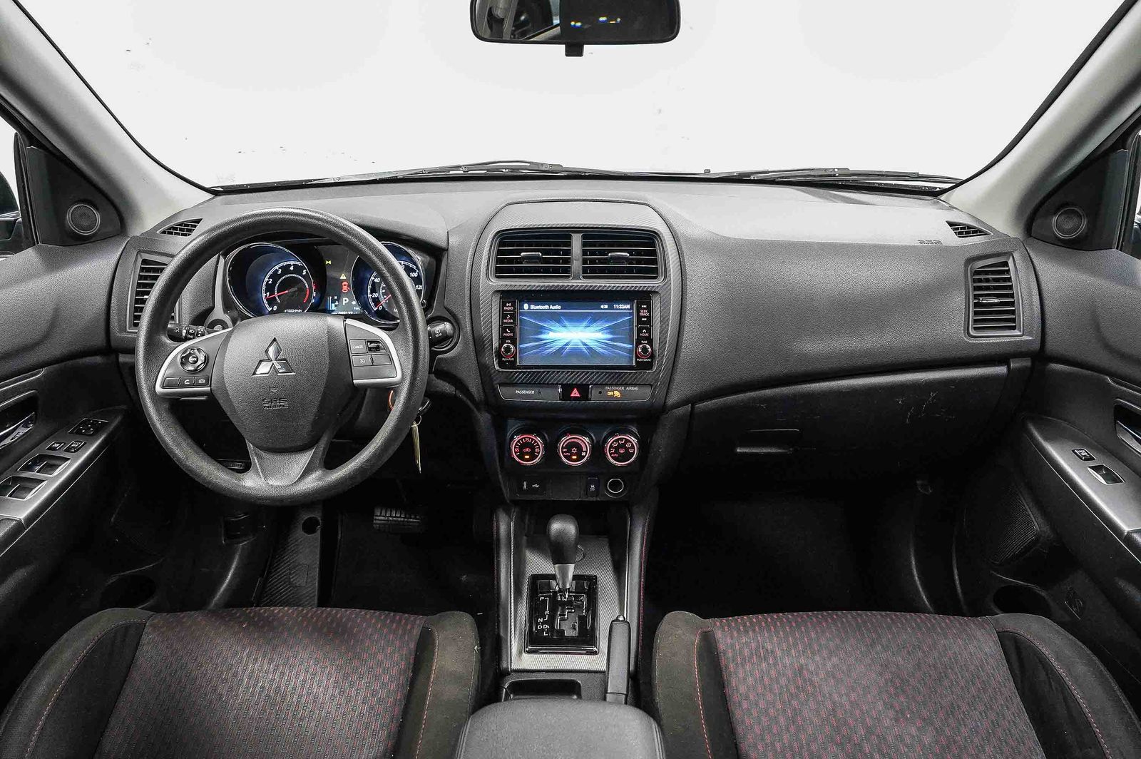 Thumbnail: 2018 Mitsubishi Outlander Sport - 12