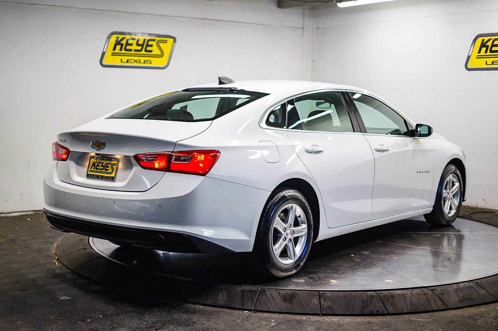 Thumbnail: 2022 Chevrolet Malibu - 4