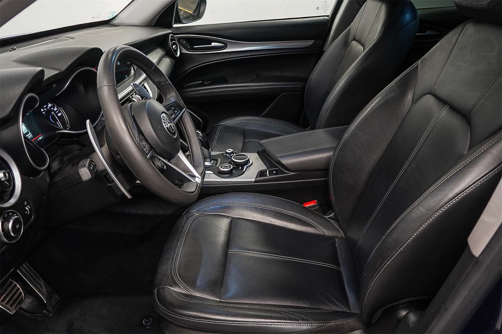 Thumbnail: 2018 Alfa Romeo Stelvio - 19