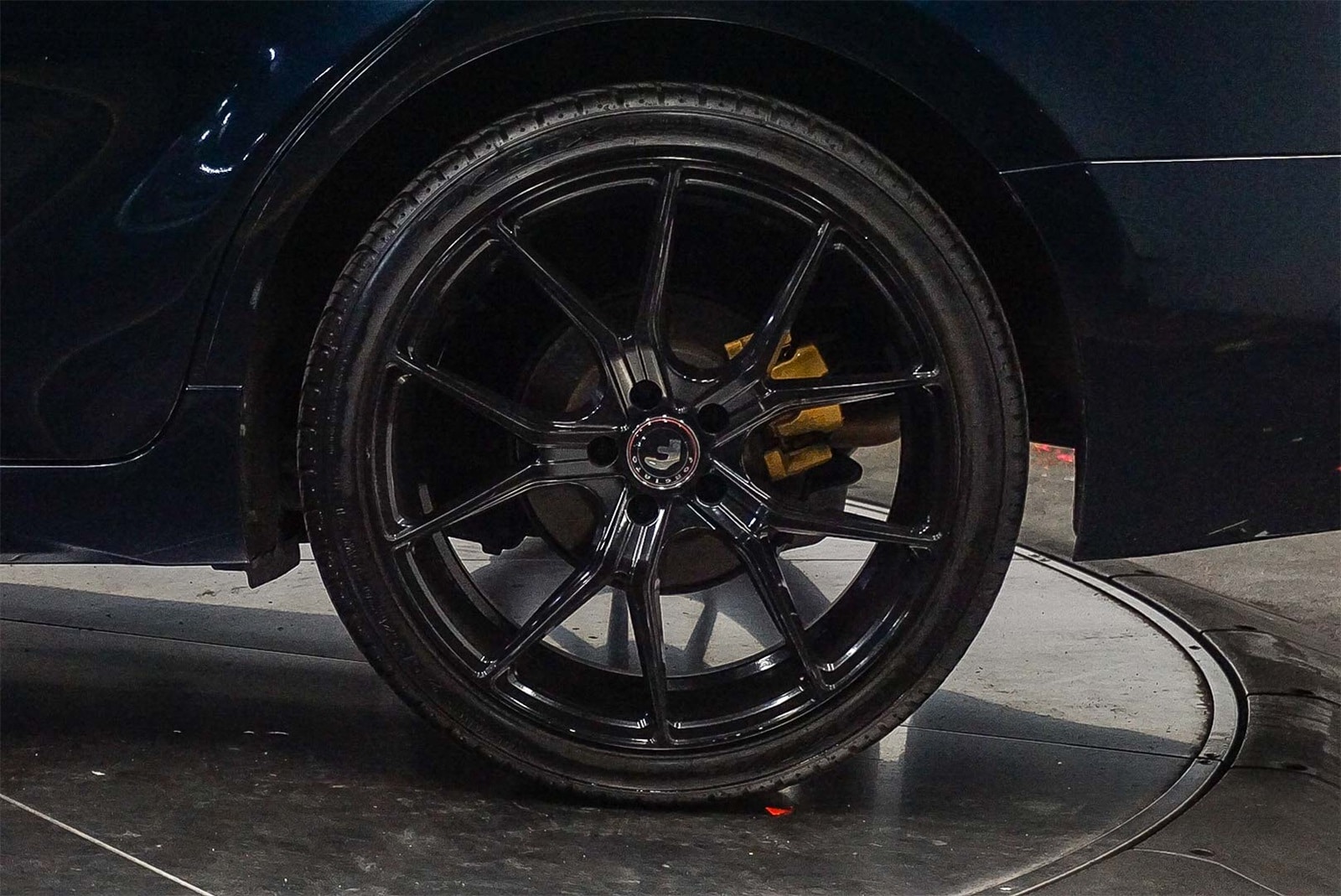 Thumbnail: 2019 Toyota Camry - 9