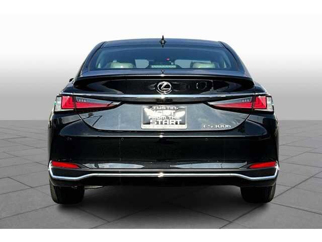 2025 Lexus ES 300h photo 4