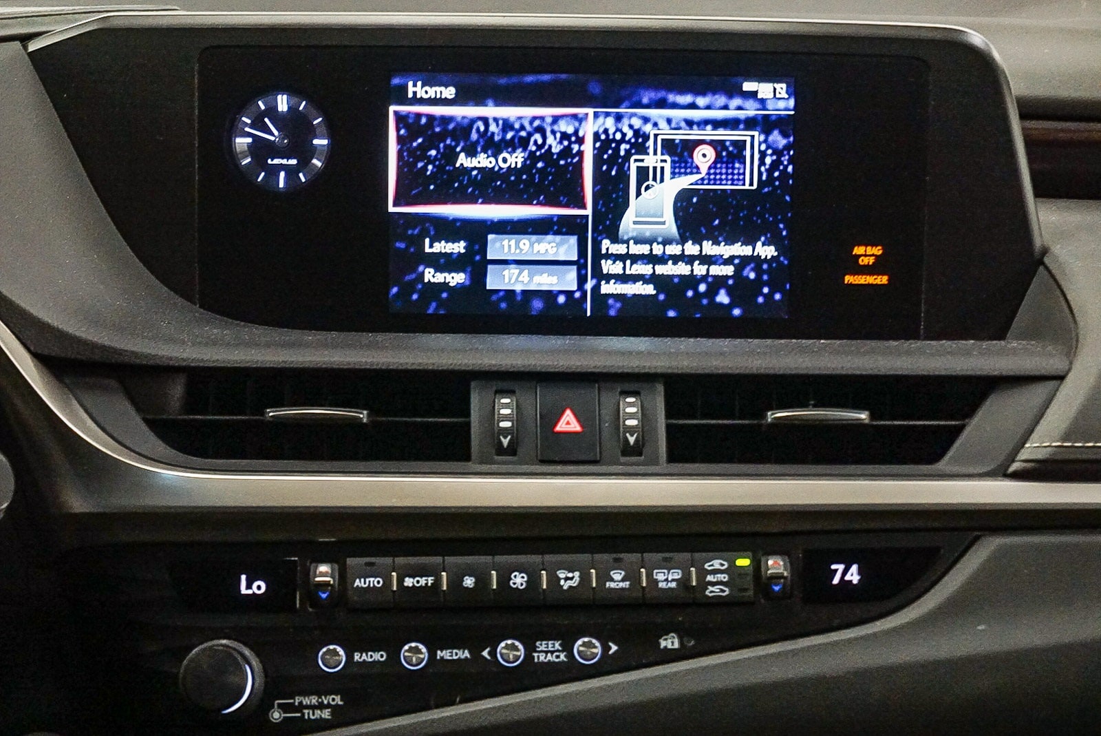 Thumbnail: 2020 Lexus ES - 15