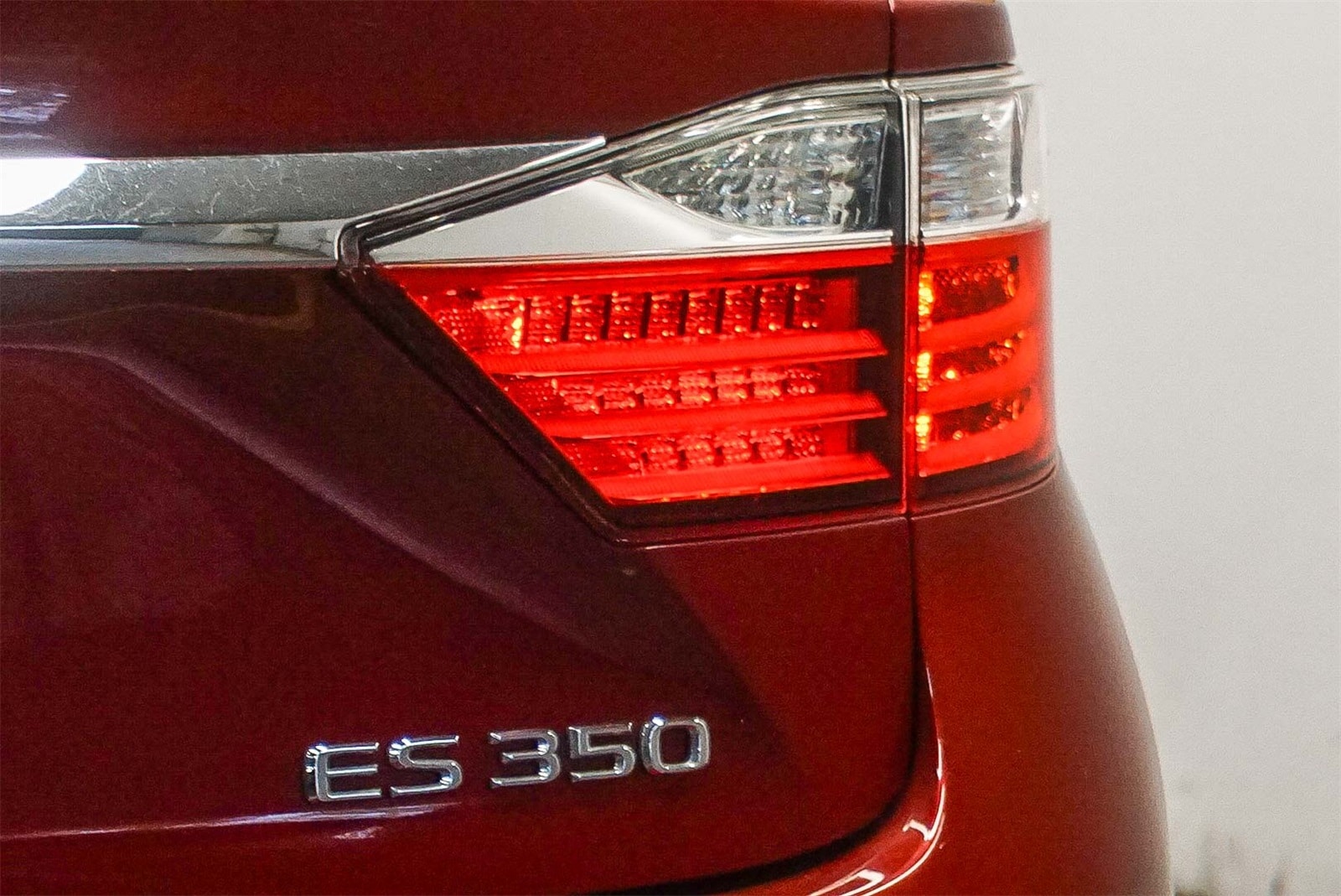 Thumbnail: 2014 Lexus ES - 10