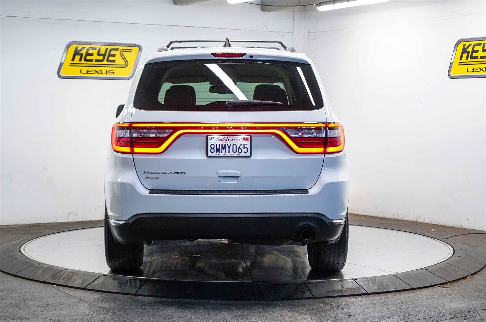 2016 Dodge Durango SXT photo 2