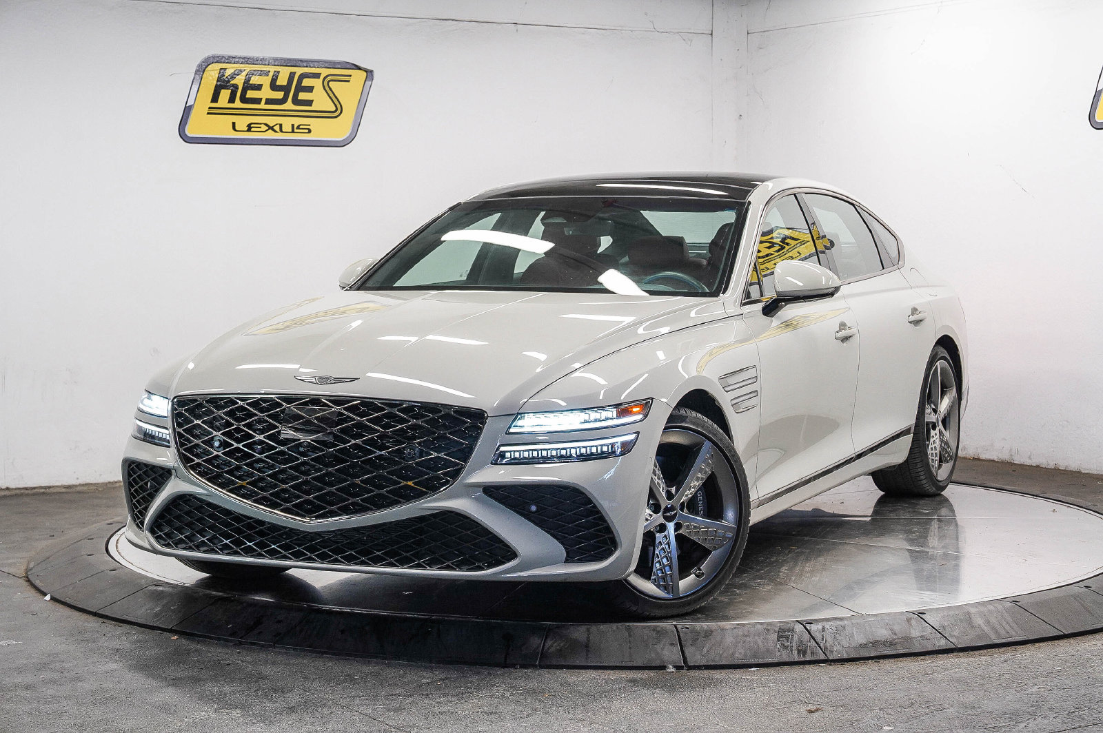2025 GENESIS G80