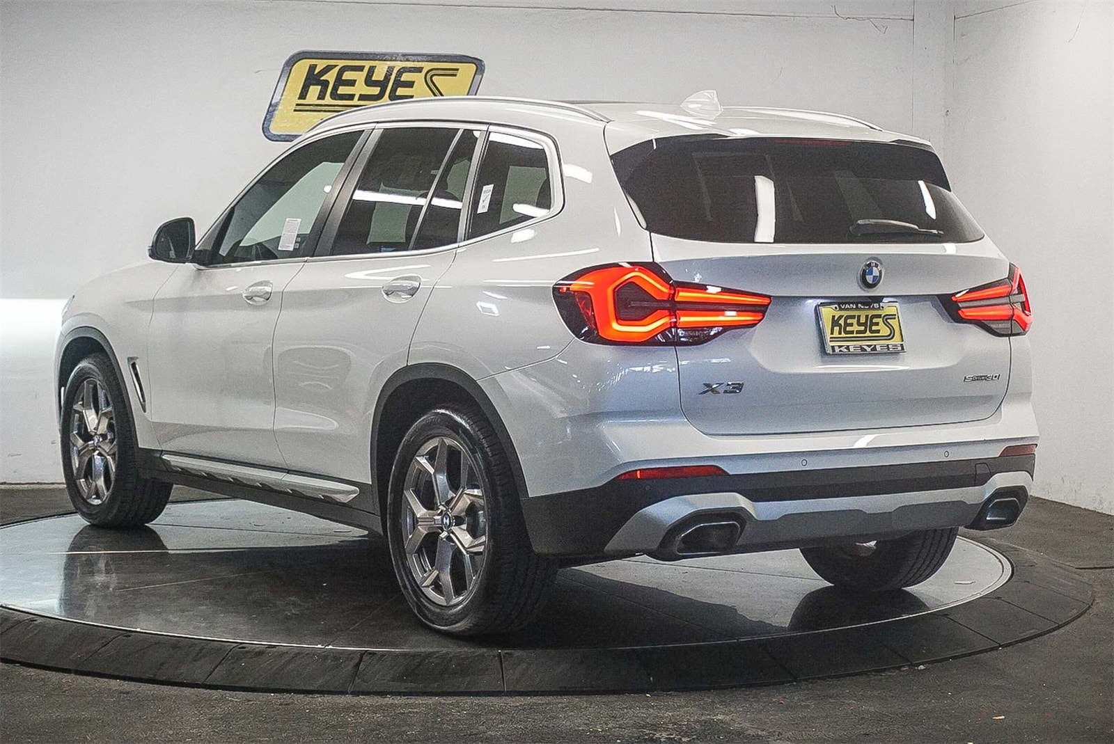 Thumbnail: 2023 BMW X3 - 2