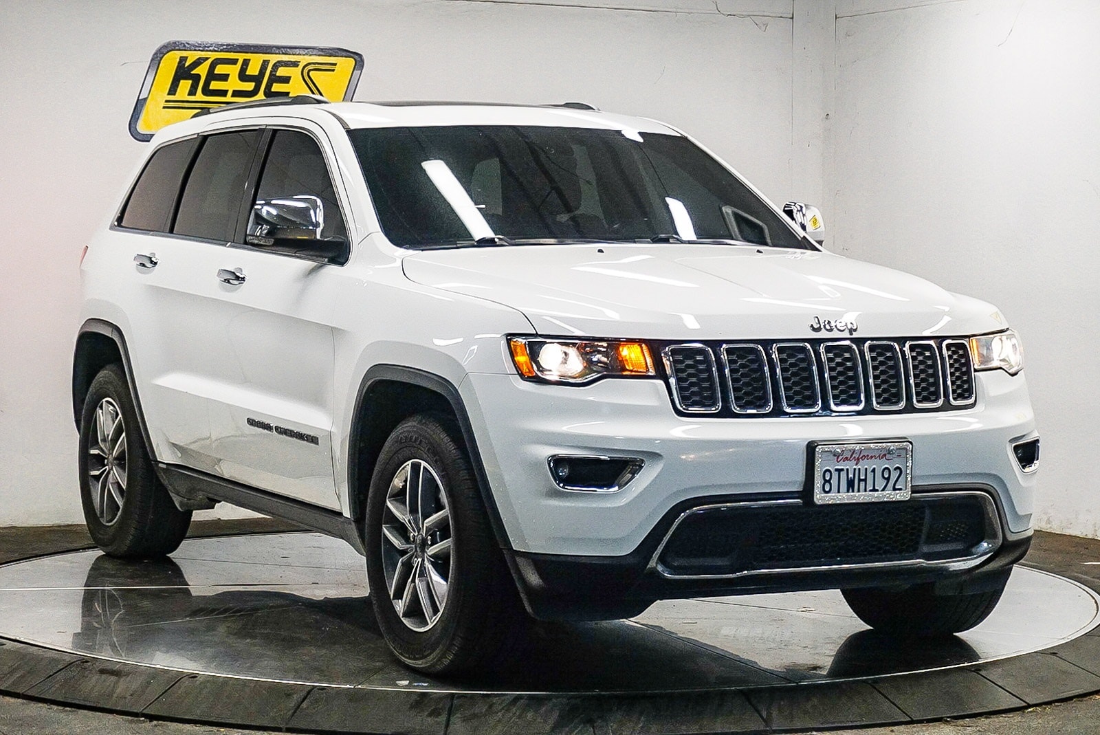 Thumbnail: 2020 Jeep Grand Cherokee - 5