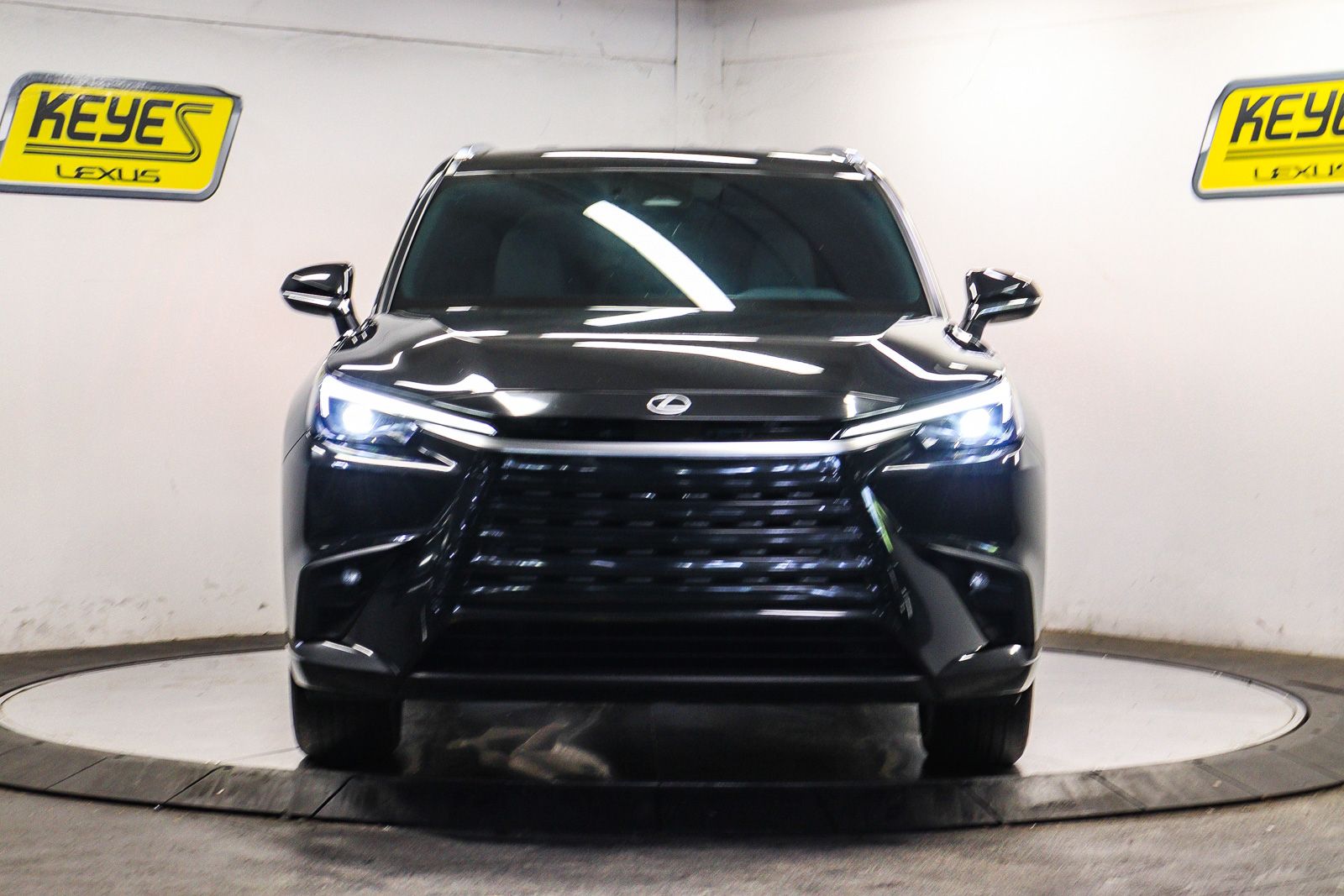 Thumbnail: 2025 Lexus TX - 5
