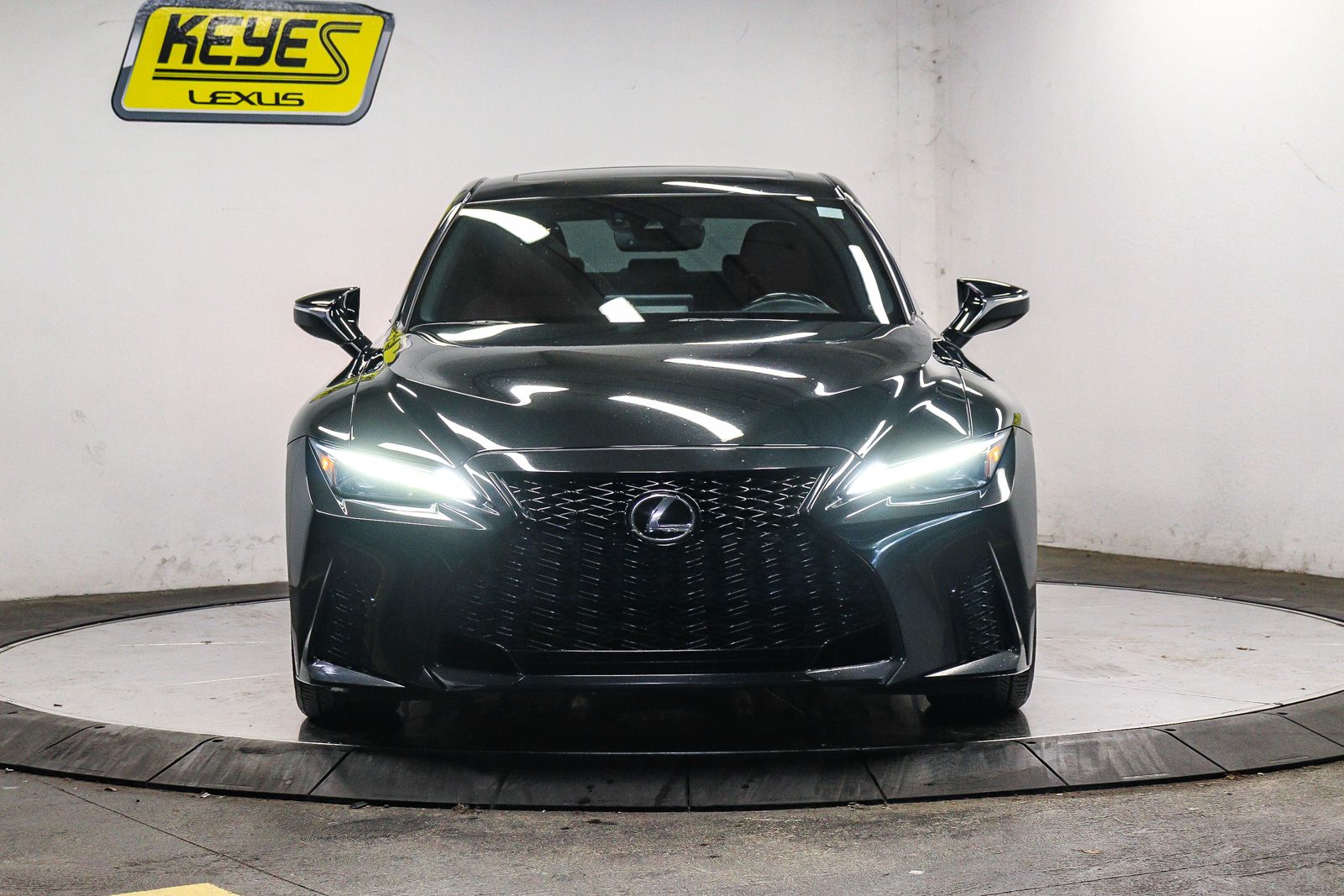Thumbnail: 2022 Lexus IS - 6
