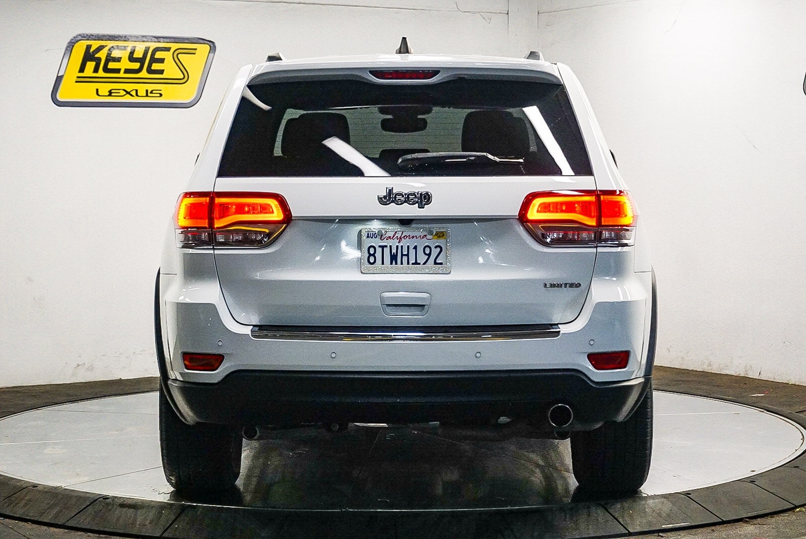 Thumbnail: 2020 Jeep Grand Cherokee - 3