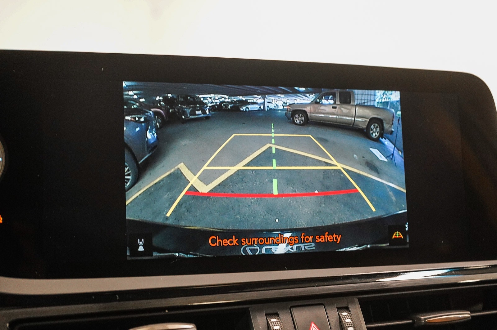 Thumbnail: 2025 Lexus ES - 26