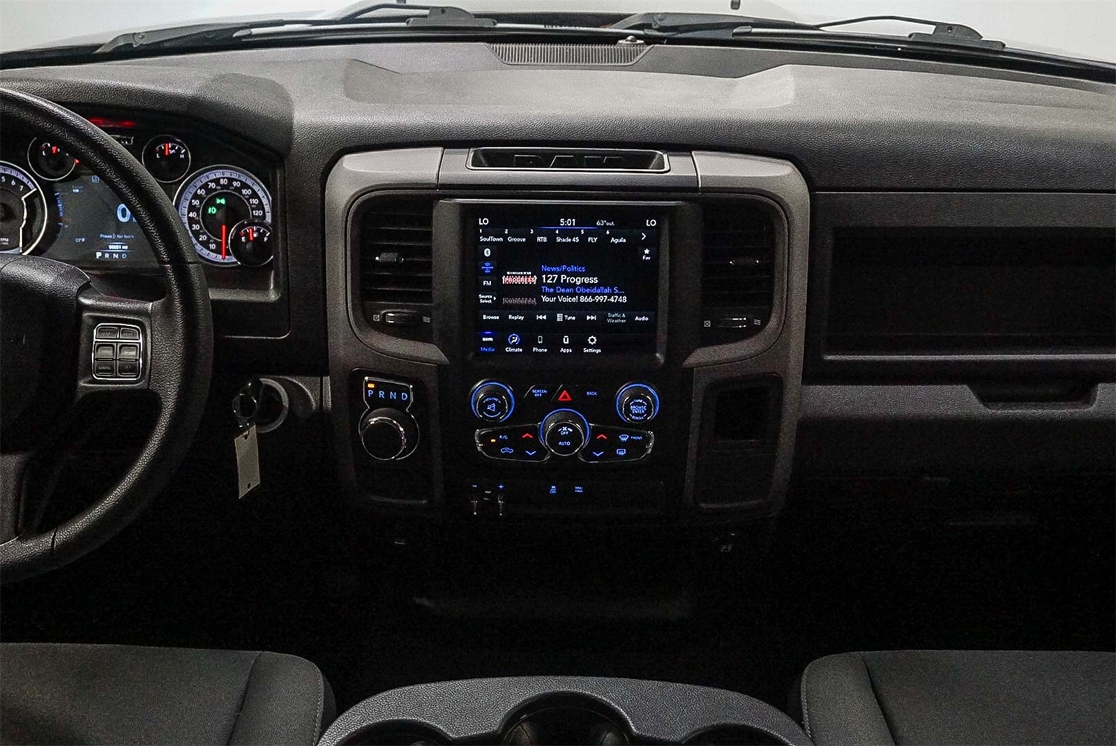 Thumbnail: 2021 RAM 1500 Classic - 12