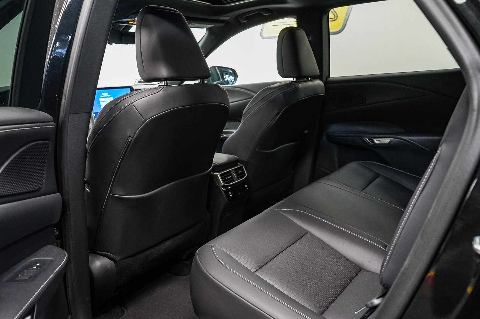 Thumbnail: 2023 Lexus RX - 19