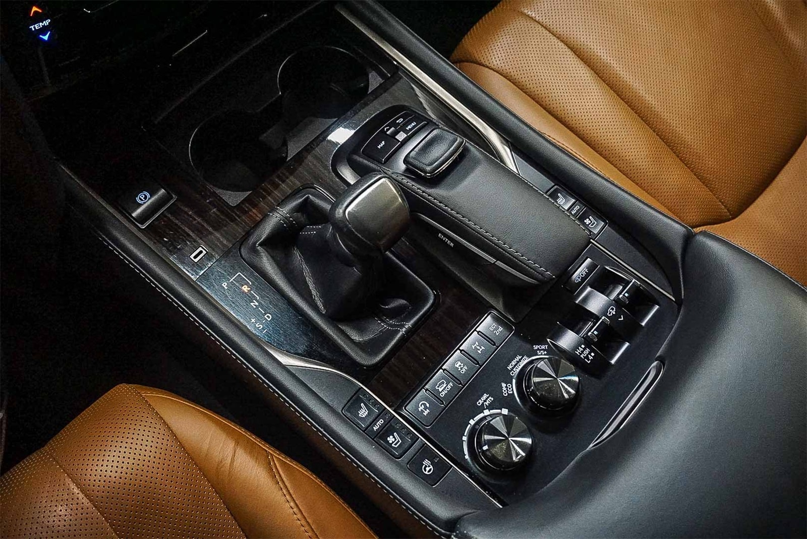 Thumbnail: 2021 Lexus LX - 25