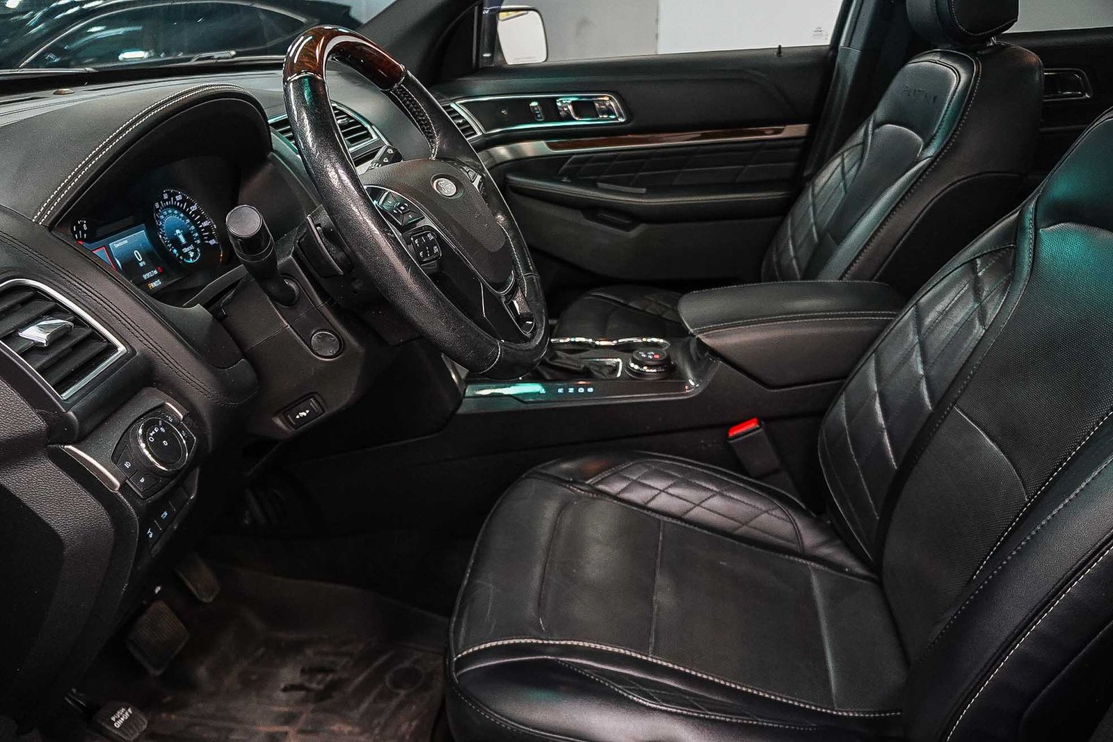 Thumbnail: 2017 Ford Explorer - 17