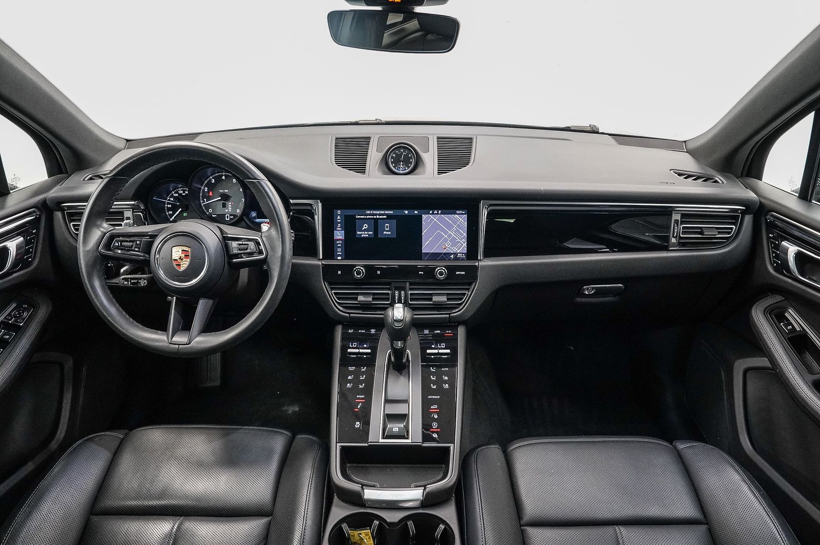 Thumbnail: 2023 Porsche Macan - 11