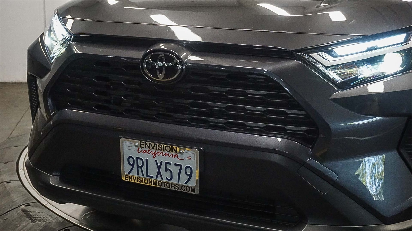 Thumbnail: 2025 Toyota RAV4 - 8