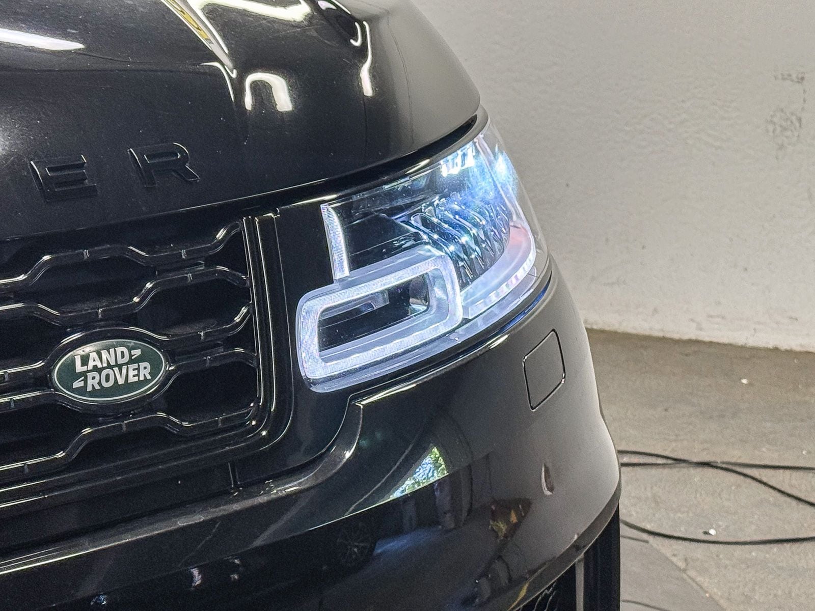 Thumbnail: 2022 Land Rover Range Rover Sport - 7