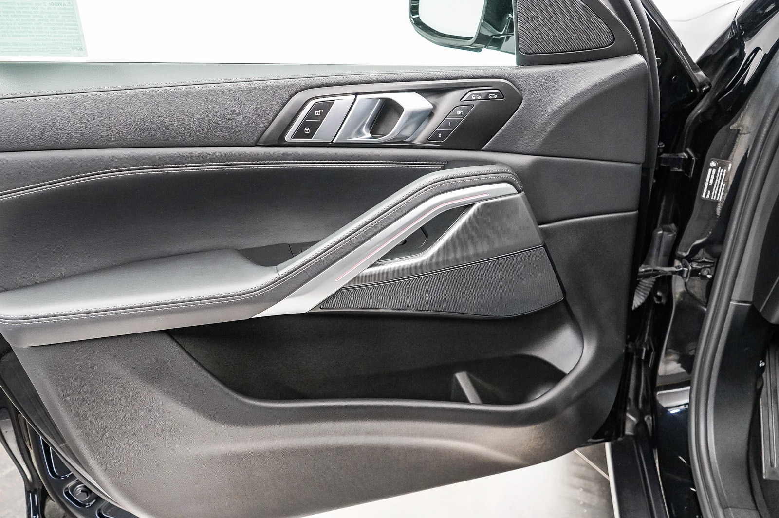 Thumbnail: 2023 BMW X6 - 22