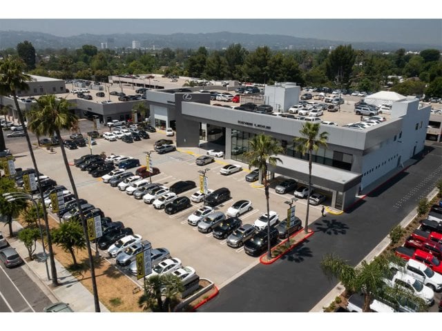 Thumbnail: 2025 Lexus ES - 42