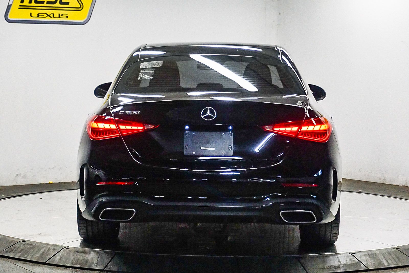 Thumbnail: 2023 Mercedes-Benz C-Class - 3