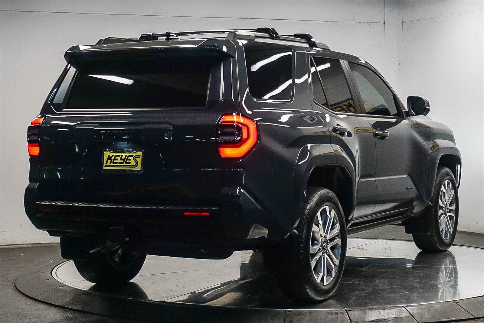 2025 Toyota 4Runner Limited photo 4
