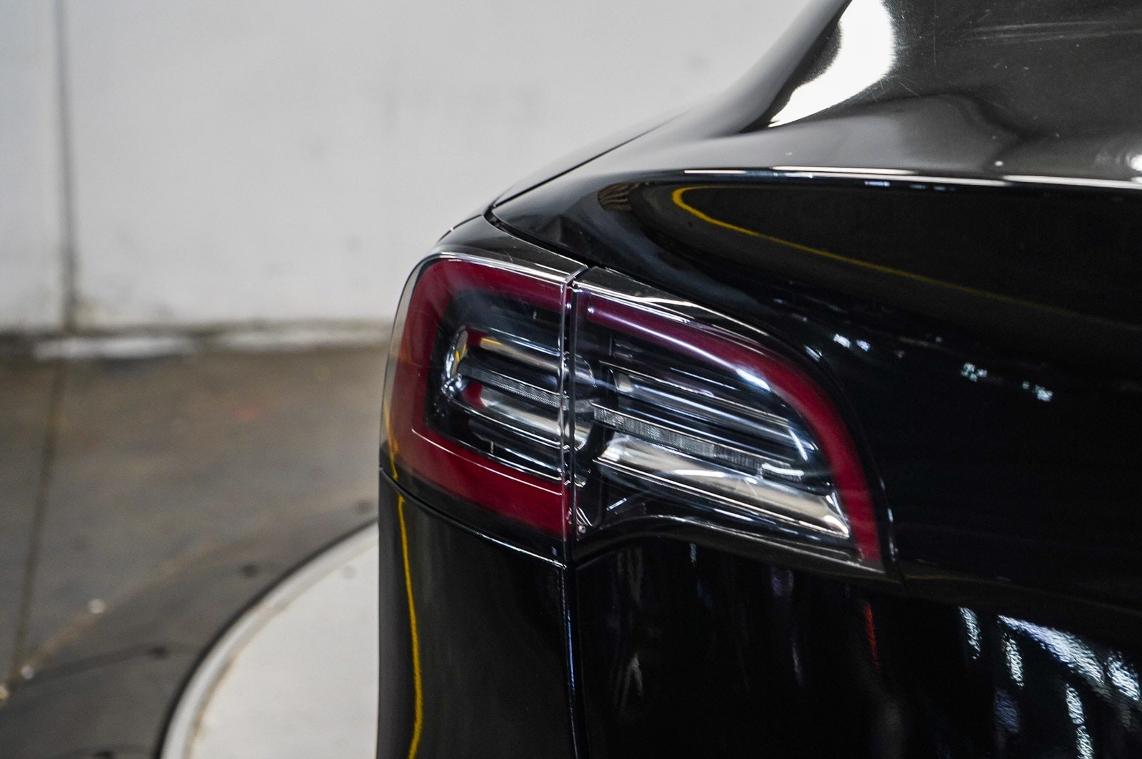 Thumbnail: 2021 Tesla Model 3 - 11