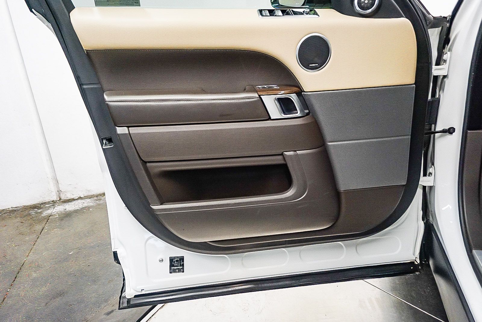 Thumbnail: 2018 Land Rover Range Rover Sport - 23