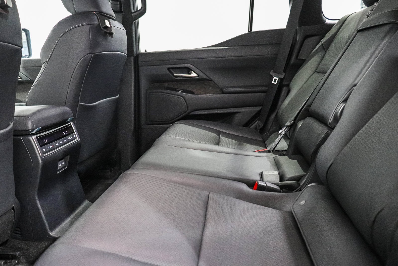 2024 Lexus GX Premium+ - Photo 18