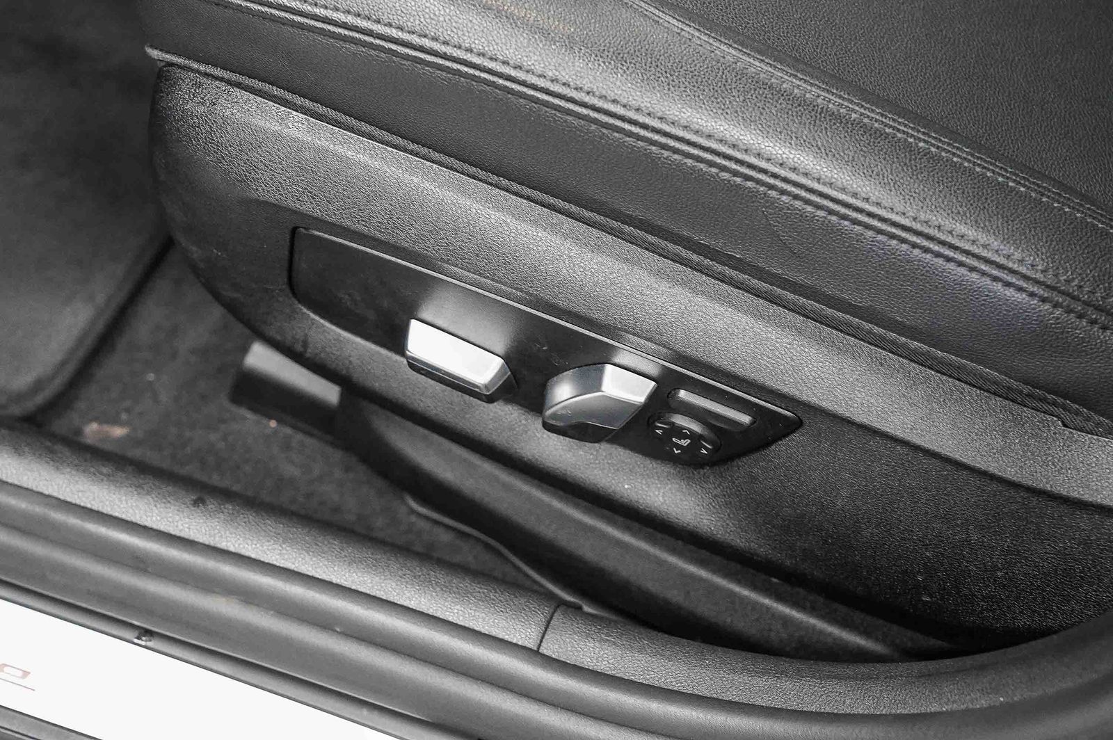 Thumbnail: 2018 BMW 5 Series - 22