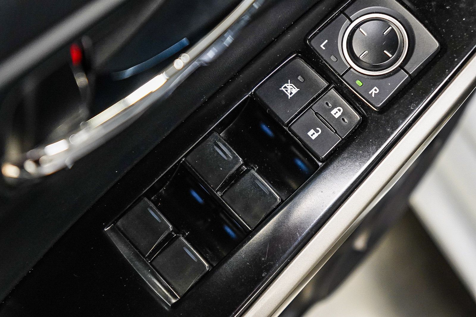 Thumbnail: 2014 Lexus IS - 20