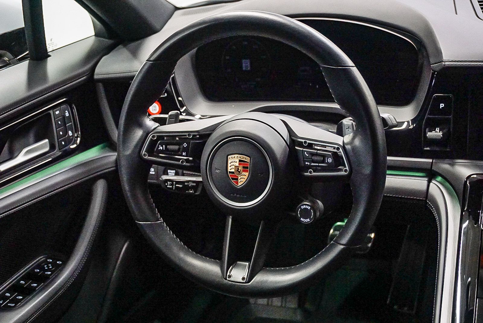 Thumbnail: 2024 Porsche Panamera - 16