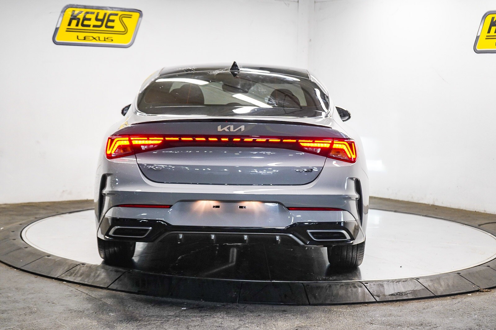2022 Kia K5 GT-Line photo 3