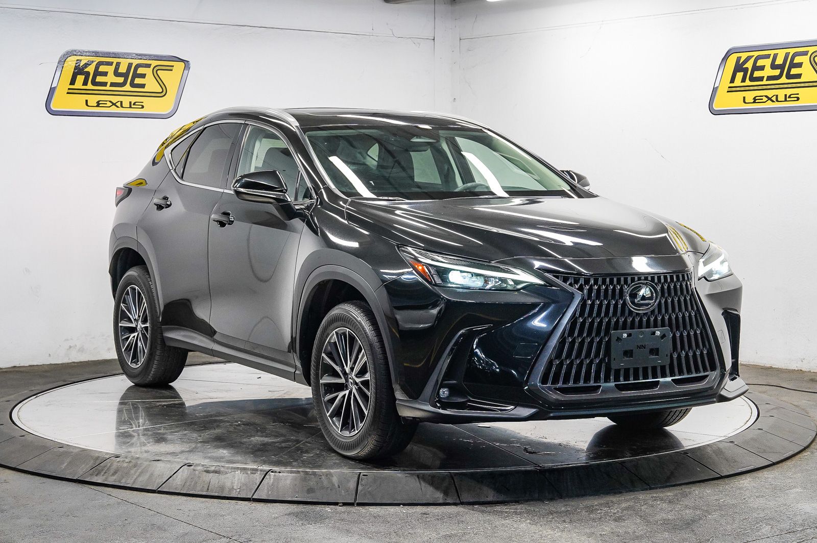 Thumbnail: 2024 Lexus ES - 4