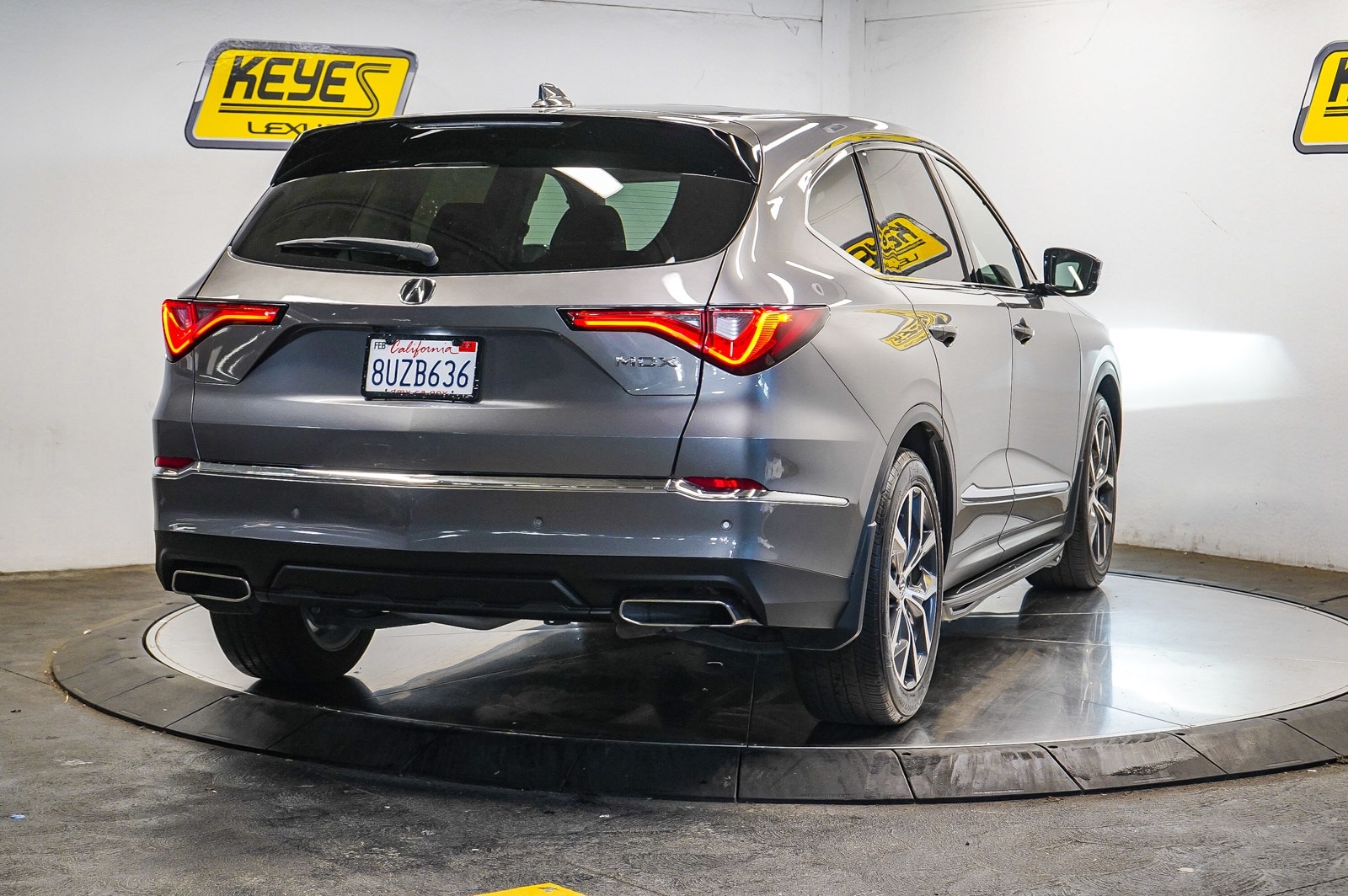 Thumbnail: 2022 Acura MDX - 4
