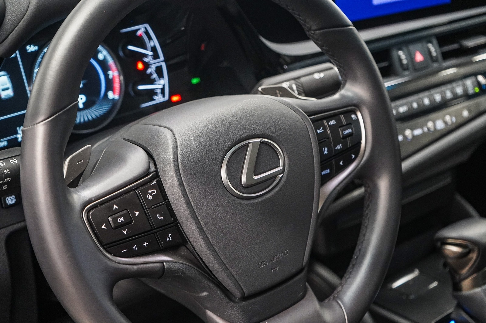 Thumbnail: 2025 Lexus ES - 20