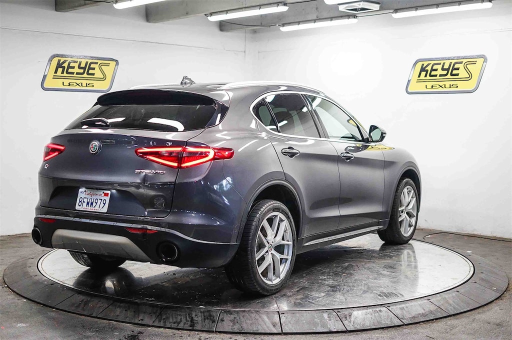 Used 2018 Alfa Romeo Stelvio SUV