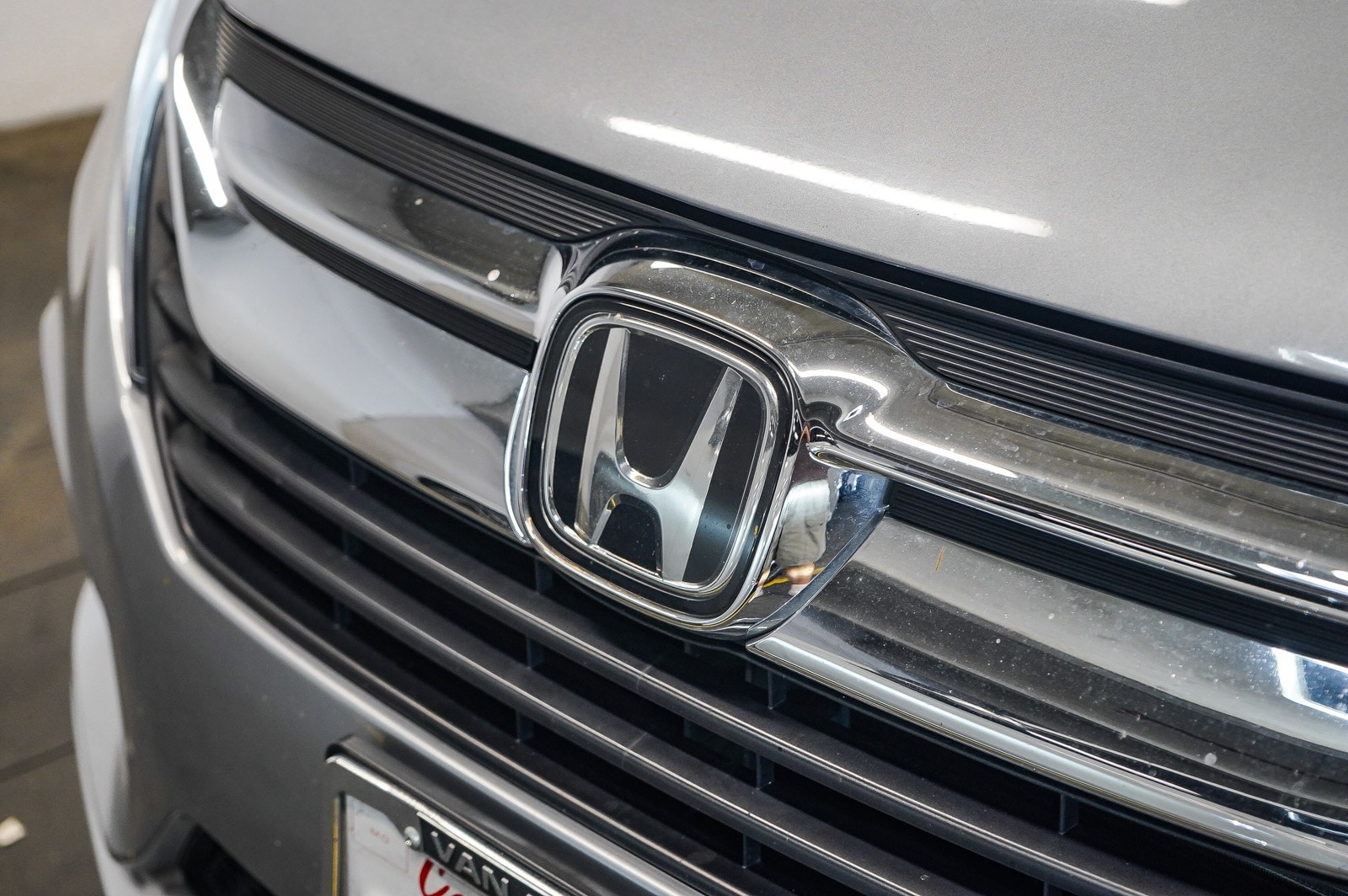 Thumbnail: 2018 Honda Odyssey - 8