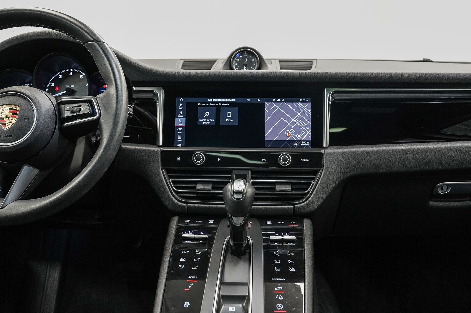 Thumbnail: 2023 Porsche Macan - 12